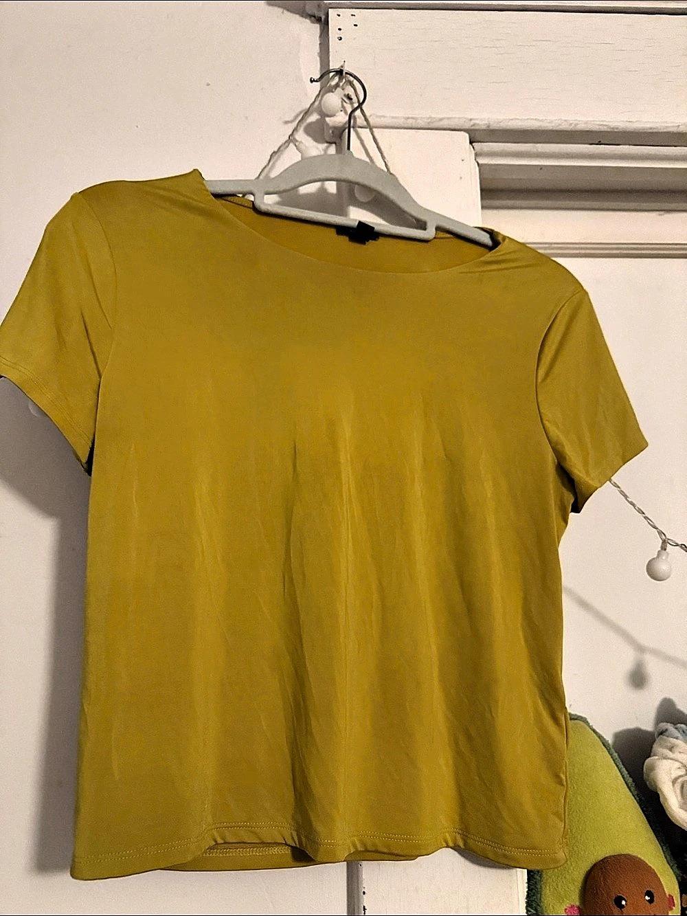 Express Body Contour Short Sleeve Tee Short Sleeve Tee in Yellow Size Large